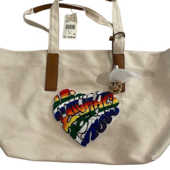 Michael Kors The Michael Bag Large Tote Natural Acorn Pride Logo - Picture 5 of 6